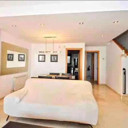 Wonderful Townhouse On Sa Boadella Beach Casa vacanze Lloret de Mar