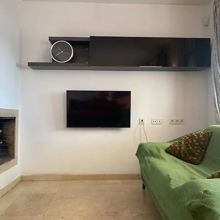 Wonderful Townhouse On Sa Boadella Beach Дом отдыха