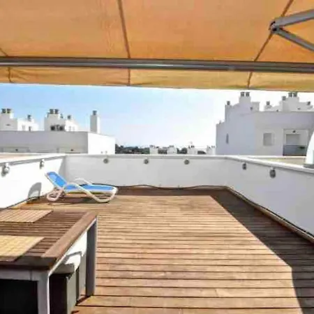 Wonderful Townhouse On Sa Boadella Beach Льорет-де-Мар