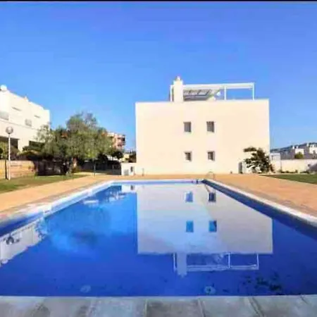 Wonderful Townhouse On Sa Boadella Beach * Льорет-де-Мар